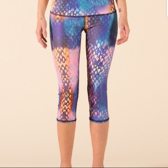 teeki Pants - Teeki Mermaid Goddess Capri Jeggings